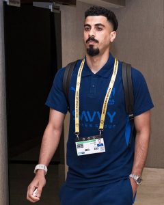 كم عمر علي لاجامي