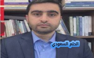 كم عمر الأخرس الحقيقي؟