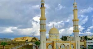 تعرف على موعد أذان الفجر في أبها اليوم حسب تقويم أم القرى الرسمي، مع شرح لأسباب اختلاف الوقت بين المدن السعودية وأفضل الطرق لمعرفة مواقيت الصلاة بدقة