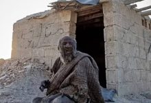 قصة عمو حاجي الرجل الذي لم يستحم لأكثر من نصف قرن