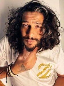 عماد نجار ويكيبيديا: السيرة الذاتية وأبرز أعماله الفنية؟ يبحث عدد كبير من المتابعين عن عماد نجار ويكيبيديا للتعرّف على سيرته الذاتية ومسيرته الفنية