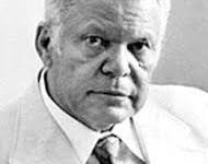 يوسف السباعي ويكيبيديا