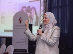  لبنى الخميس ويكيبيديا