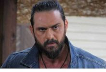 مهدي السنر كم عمره