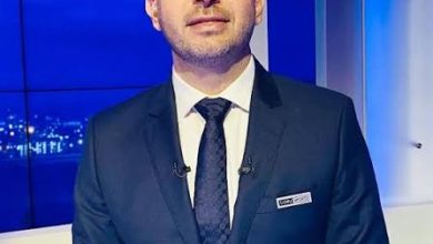 من هو باسل طبال ويكيبيديا؟ السيرة الذاتية الكاملة لمراسل بي إن سبورتس في برشلونة. تعرف على جنسيته اللبنانية، عمره، ديانته، مسيرته المهنية، وأبرز محطاته في تغطية الدوري الإسباني ونادي برشلونة.؟