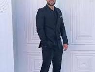 من هو حسن صيام ويكيبيديا؟ السيرة الذاتية الكاملة للطفل الممثل المصري الذي خطف القلوب في مسلسل "الضوء الشارد". تعرف على جنسيته المصرية، أبرز أعماله، سبب وفاته المبكرة عام 2015، ولماذا لا يزال اسمه خالداً في ذاكرة الدراما المصرية.